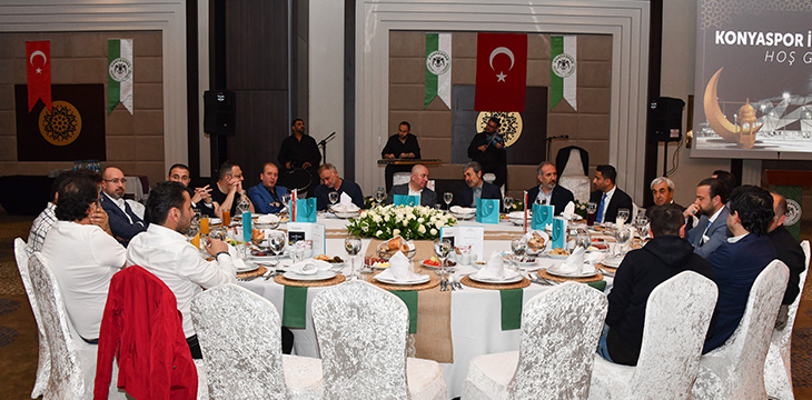 Ailemiz iftar yemeğinde bir araya geldi