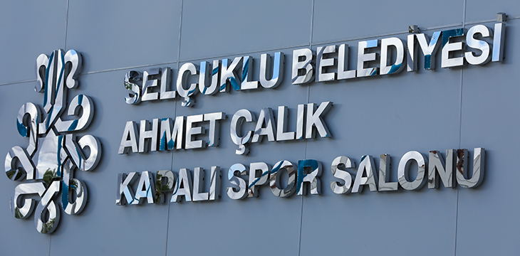 Ahmet Çalık Kapalı Spor Salonu ve Suni Çim Saha Selçuklu'da açıldı